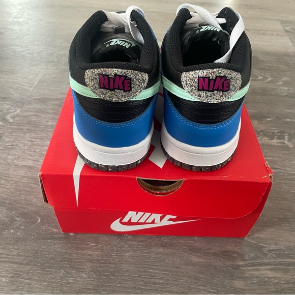 💥 Brand new in box 📦 Nike Dunk Low se - Picture 5 of 6